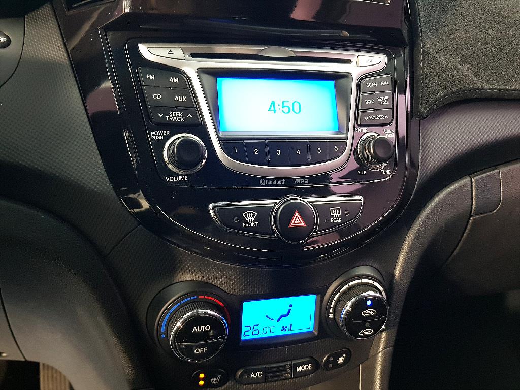 HYUNDAI Accent 2014 Blanco - Importación desde Corea - HF Imports Iquique - Foto 13