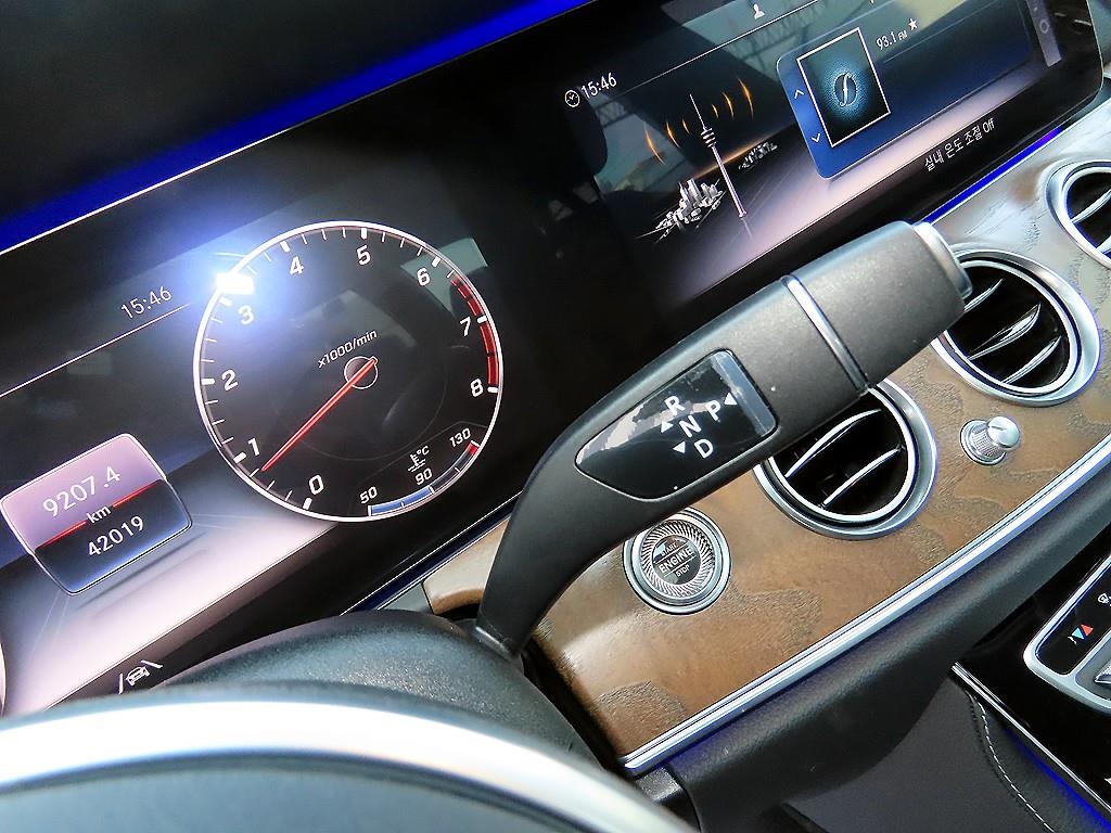 Mercedes Benz E class - Vista 11