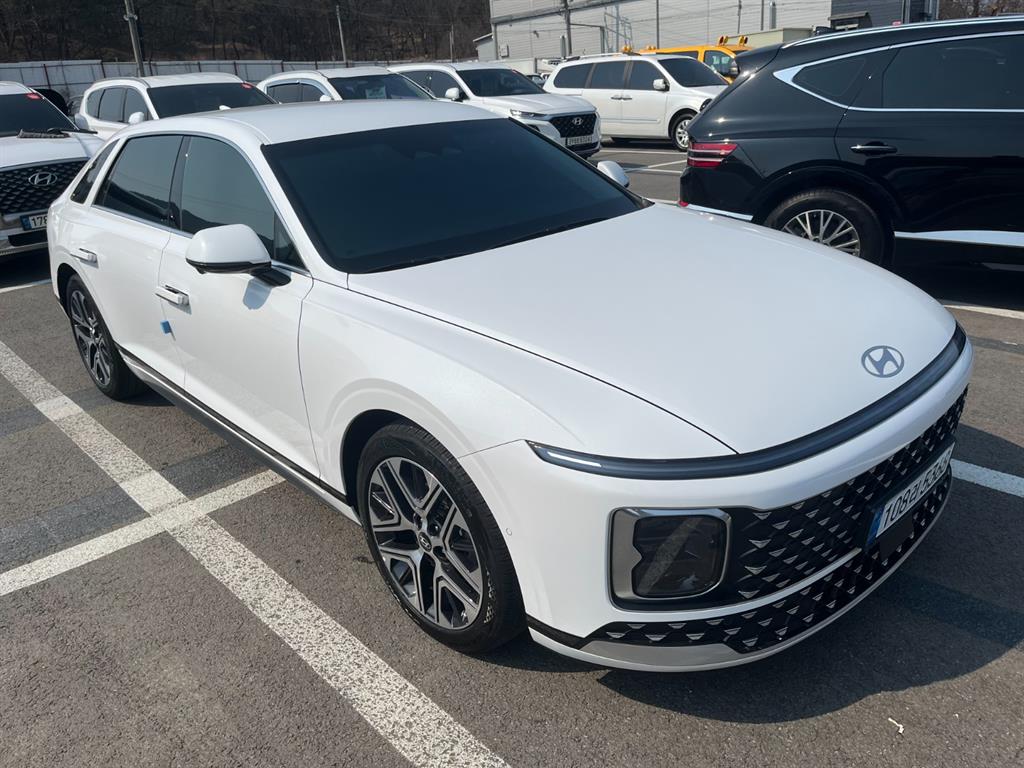 HYUNDAI Grandeur - Vista 4