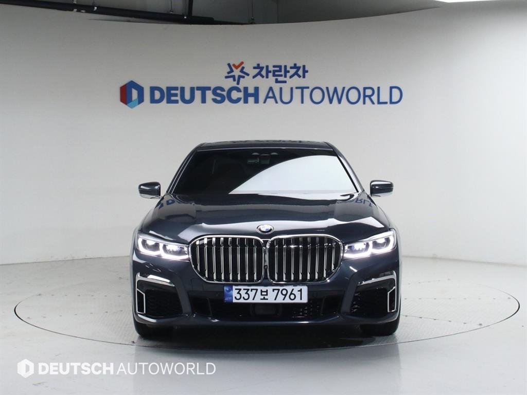 BMW 7 Series - Vista 4