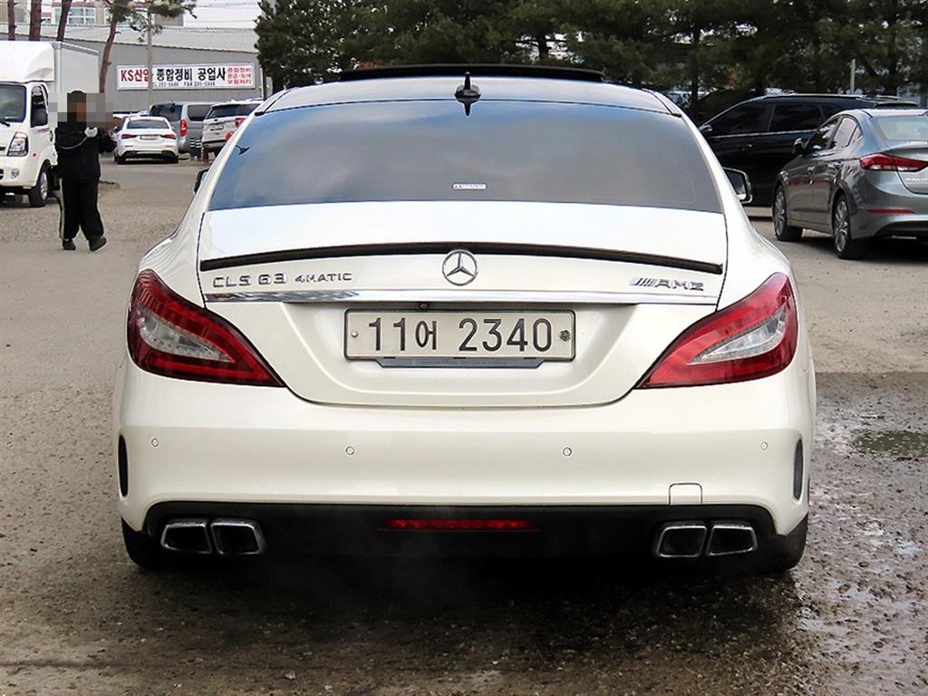 Mercedes Benz CLS Class - Vista 4