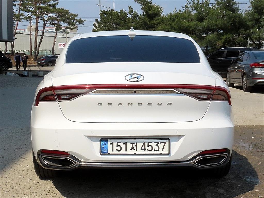 HYUNDAI Grandeur - Vista 5