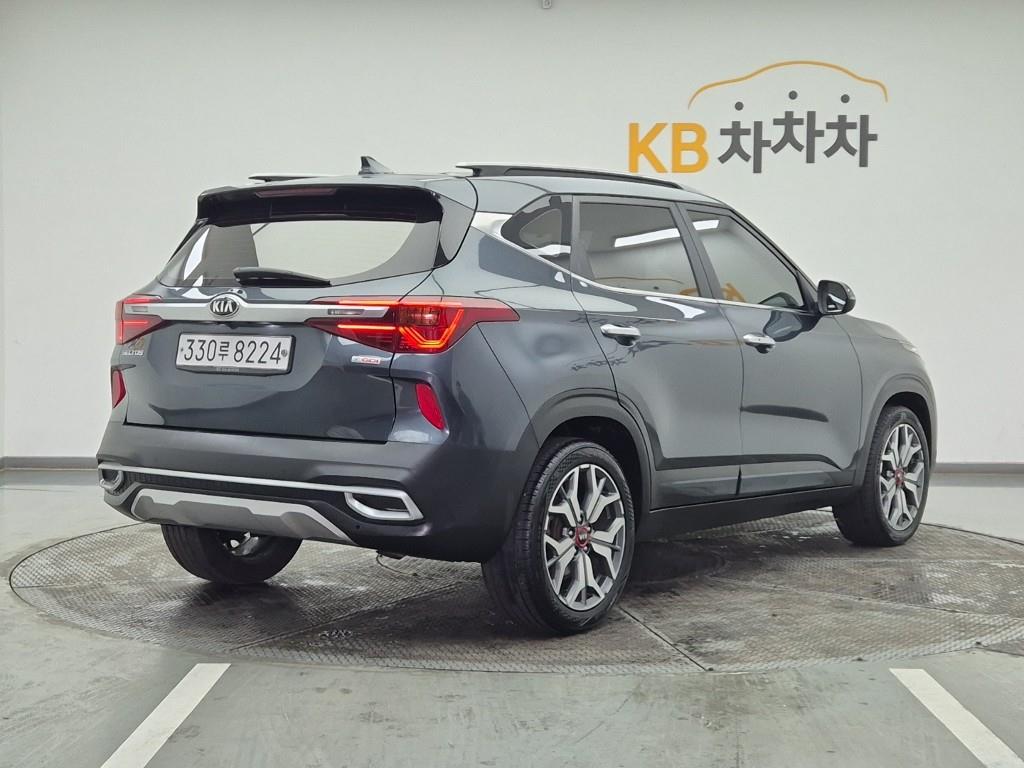 KIA Seltos - Vista 4