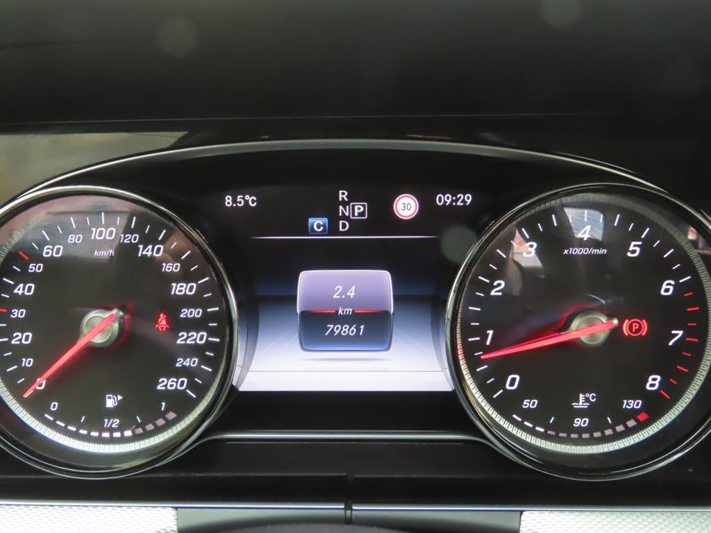 Mercedes Benz E class 2017 Gris - Importación desde Corea - HF Imports Iquique - Foto 9