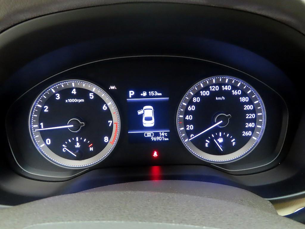 HYUNDAI Grandeur - Vista 6