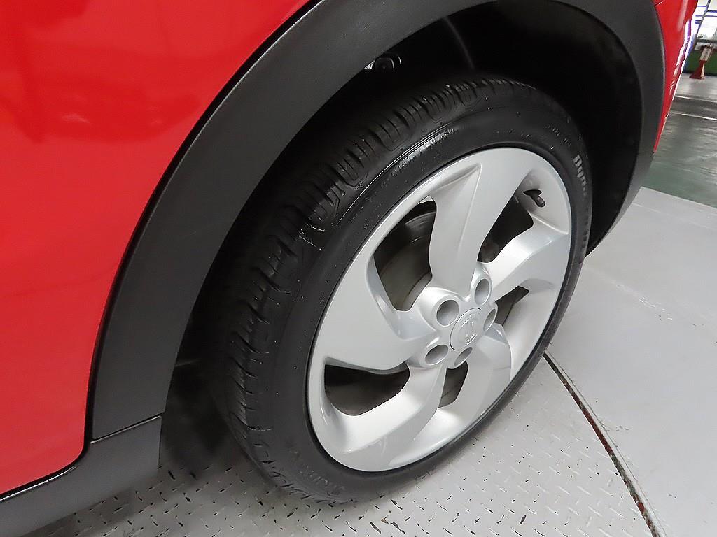 Ssangyong Tivoli - Vista 9