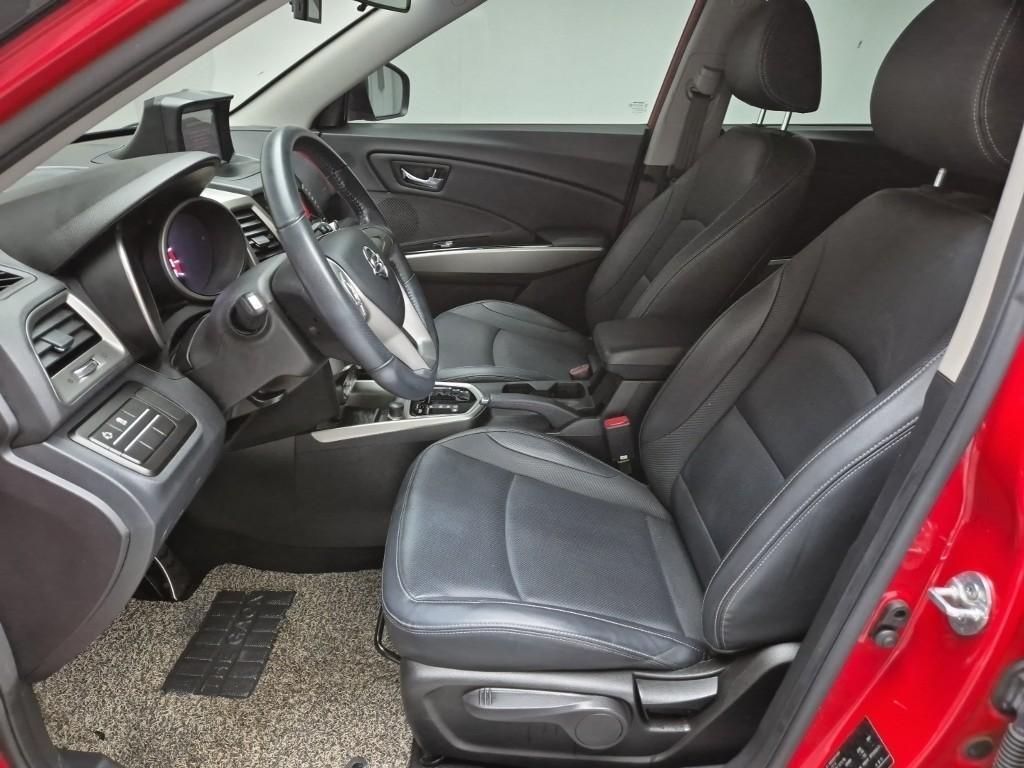 Ssangyong Tivoli - Vista 12