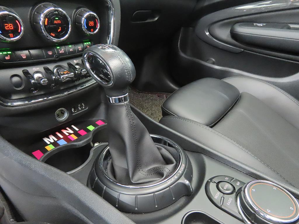 Mini Clubman - Vista 11