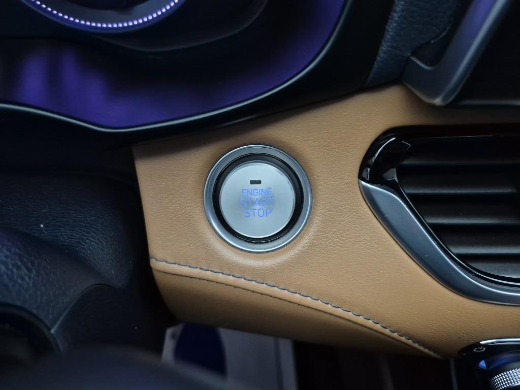 HYUNDAI Grandeur 2018 Negro - Importación desde Corea - HF Imports Iquique - Foto 17