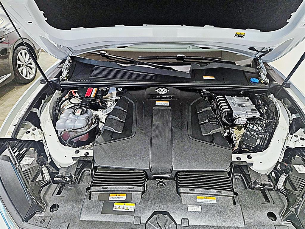 Volkswagen Touareg 2024 Blanco - Importación desde Corea - HF Imports Iquique - Foto 19