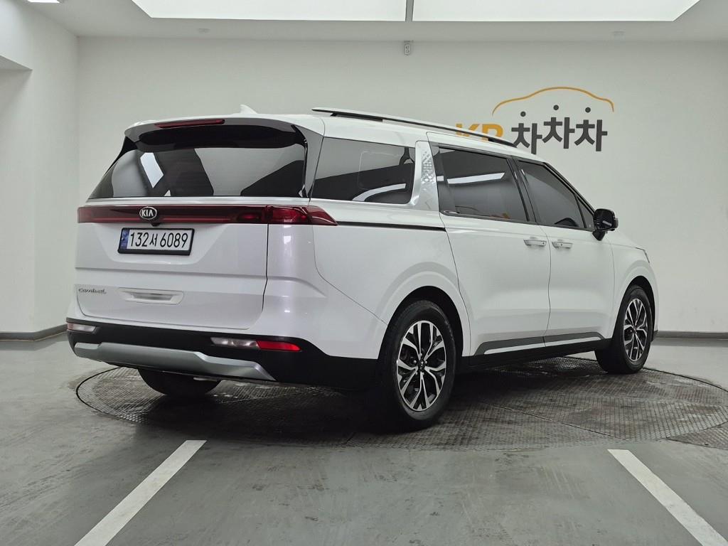 KIA Carnival - Vista 4