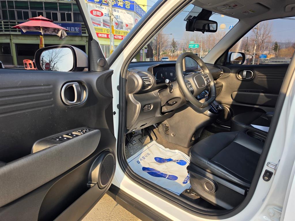 HYUNDAI Casper - Vista 9