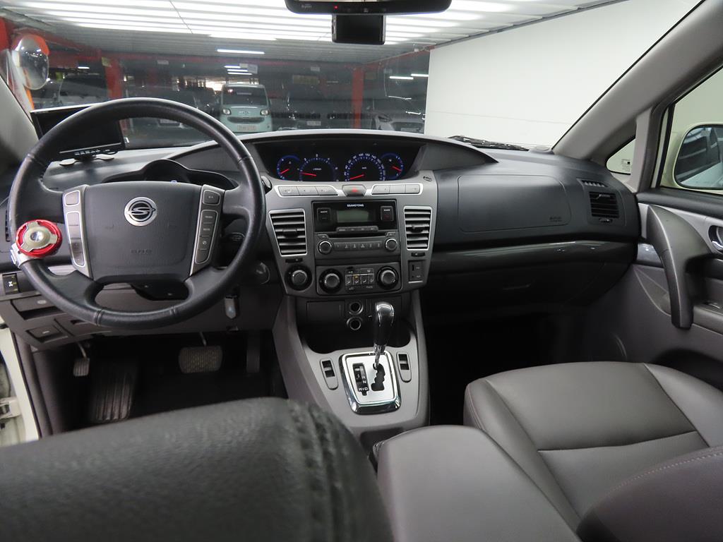 Ssangyong Korando - Vista 7
