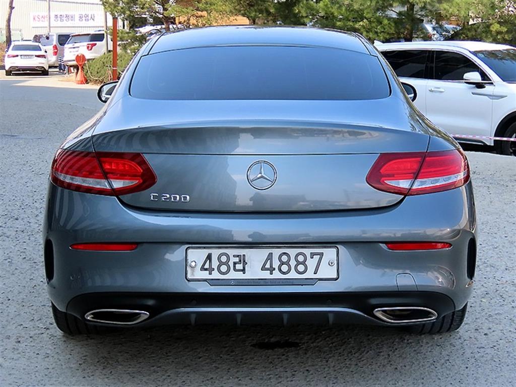 Mercedes Benz C Class - Vista 4