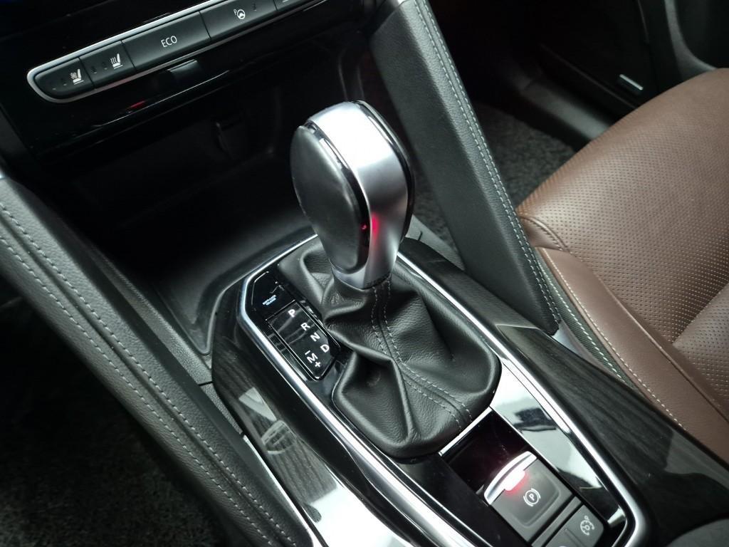 SAMSUNG QM6 - Vista 8