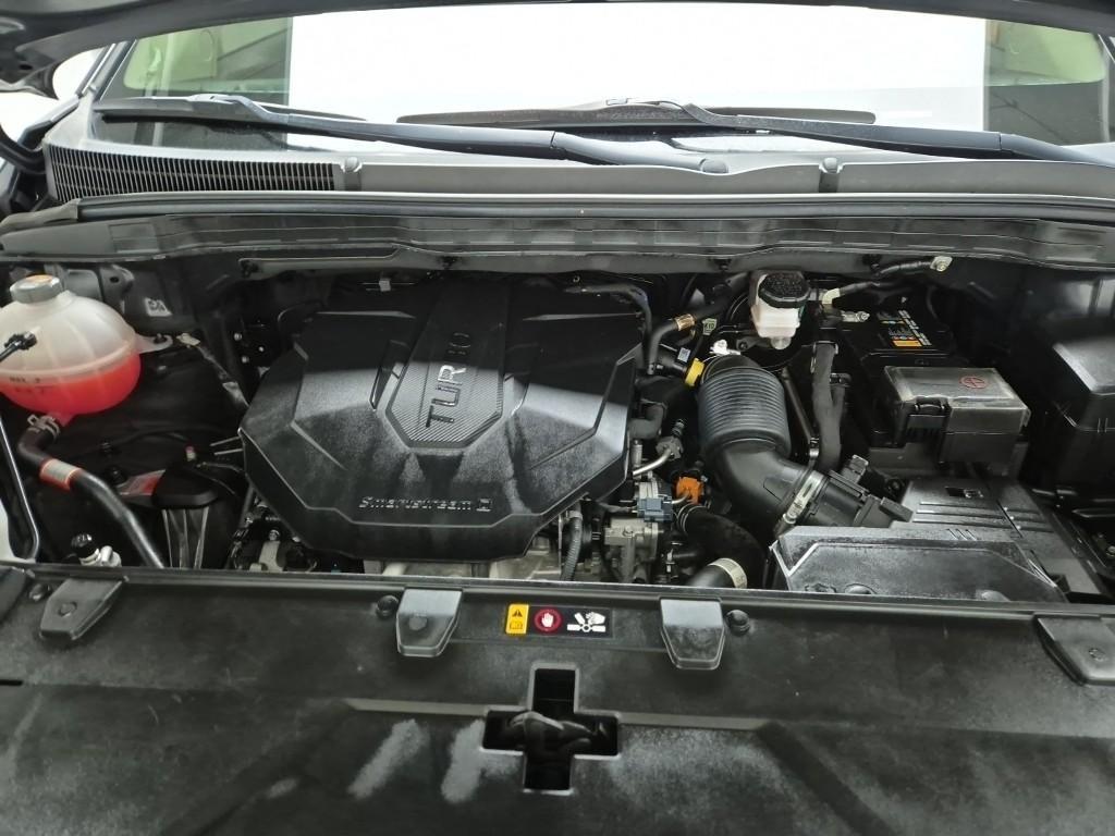 KIA Carnival - Vista 5