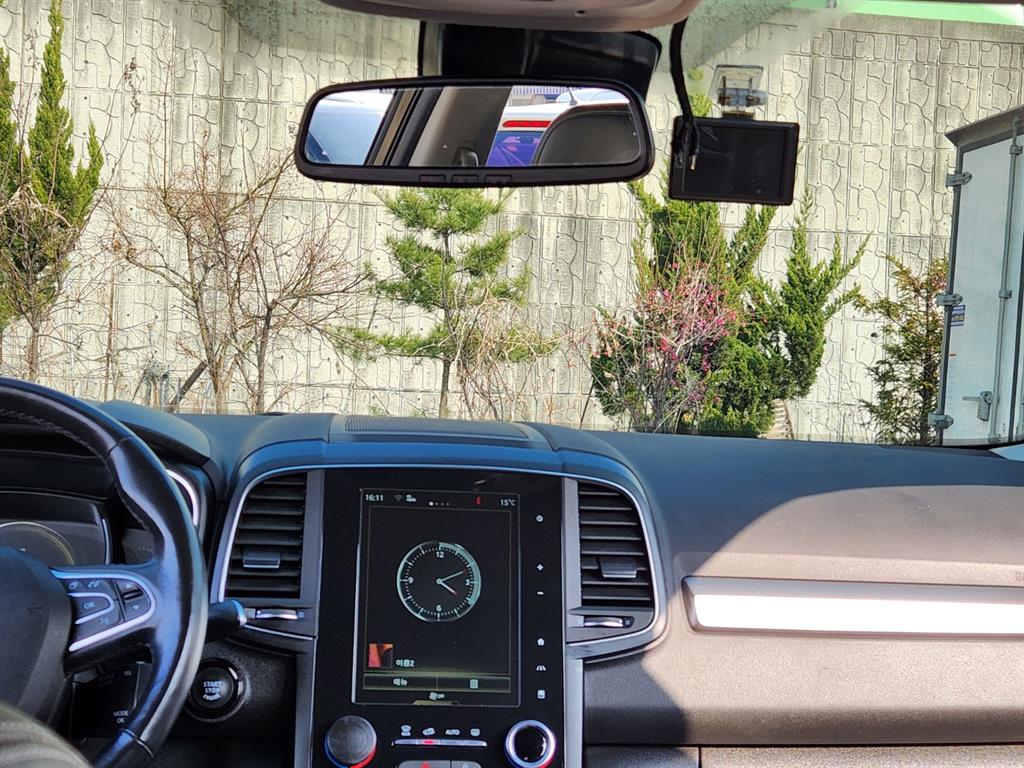 SAMSUNG QM6 - Vista 12