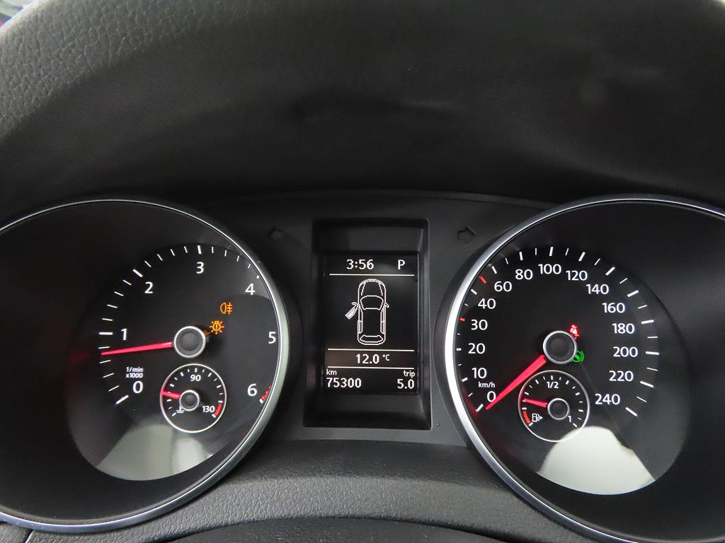 Volkswagen Golf - Vista 9