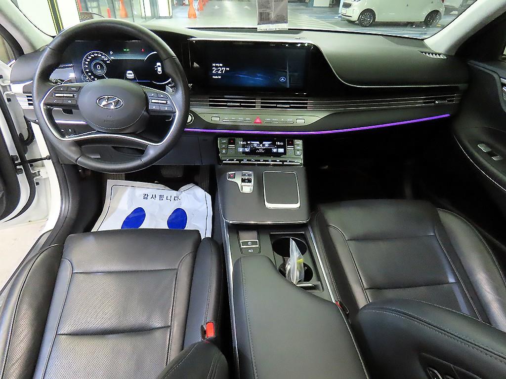 HYUNDAI Grandeur - Vista 10