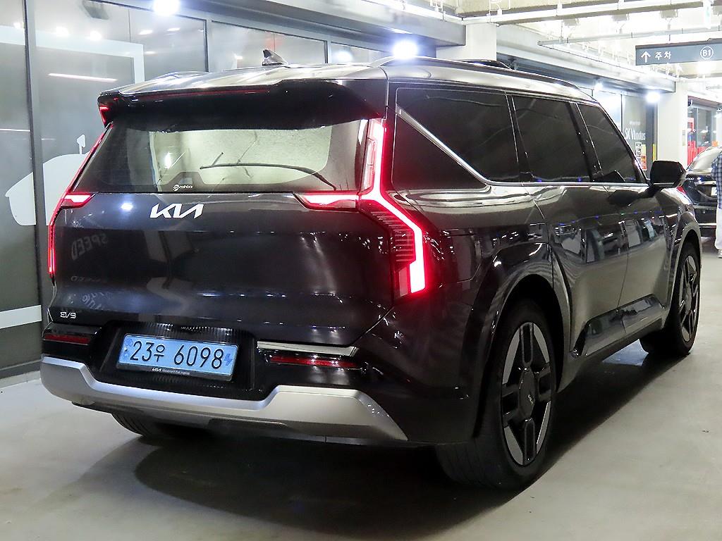 KIA EV9 - Vista 4