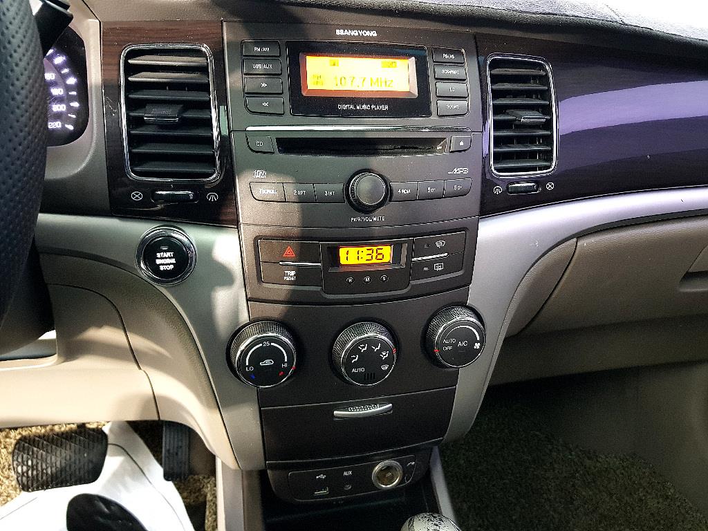 Ssangyong Korando - Vista 12