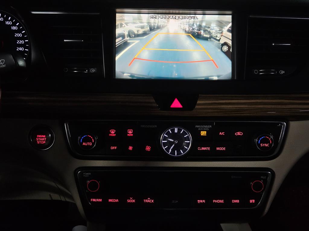 KIA K7 - Vista 10