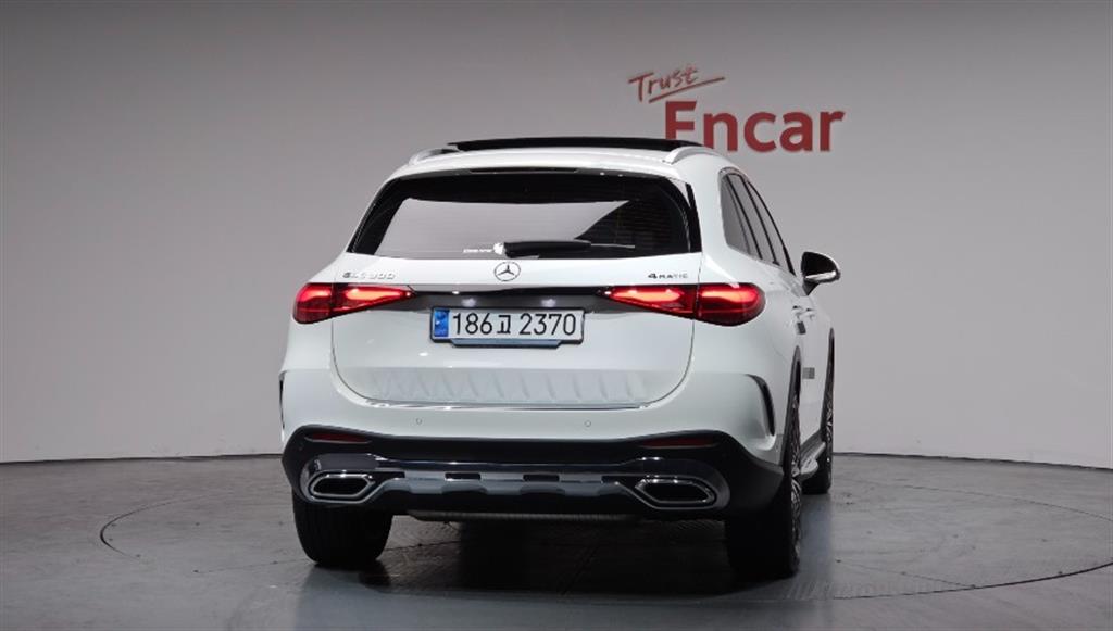 Mercedes Benz GLC Class - Vista 4