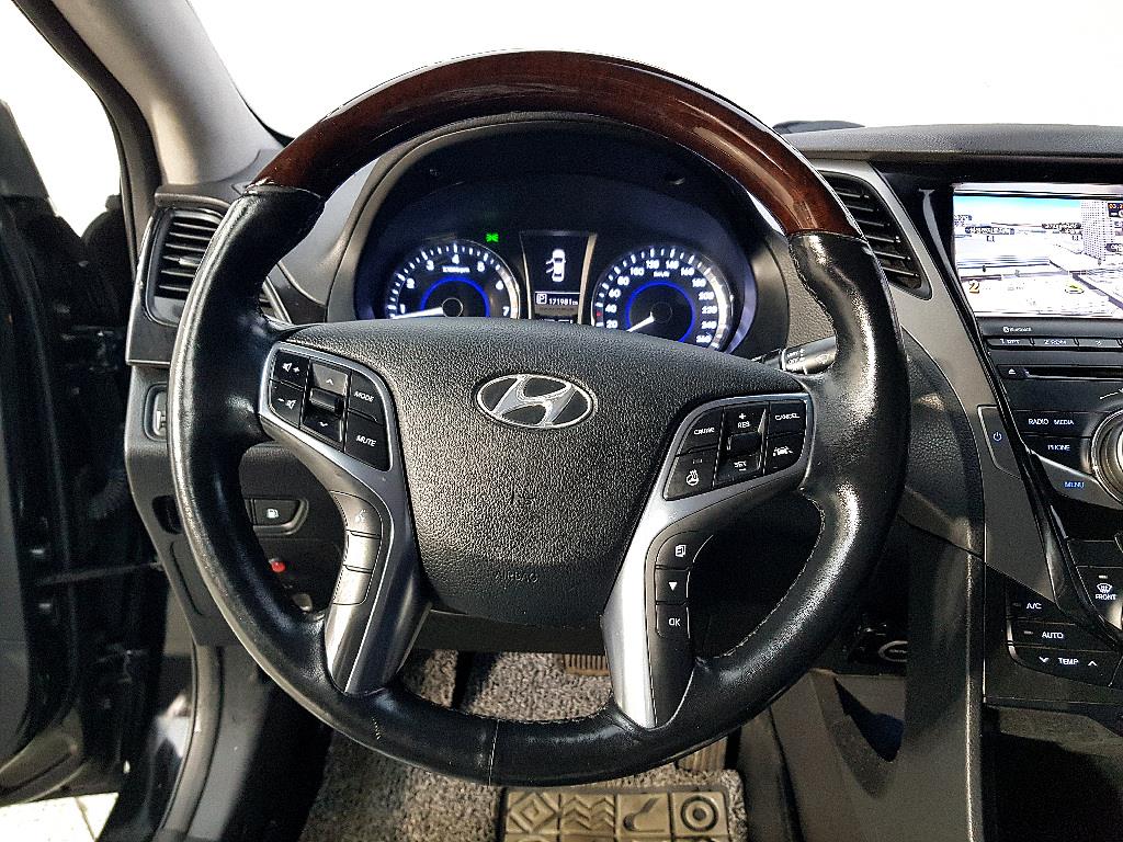 HYUNDAI Grandeur - Vista 11