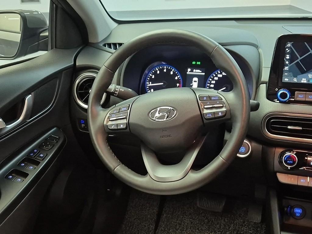 HYUNDAI Kona - Vista 9