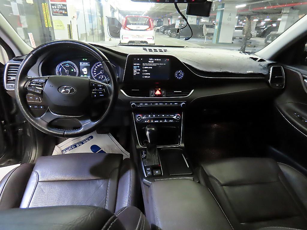 HYUNDAI Grandeur - Vista 10