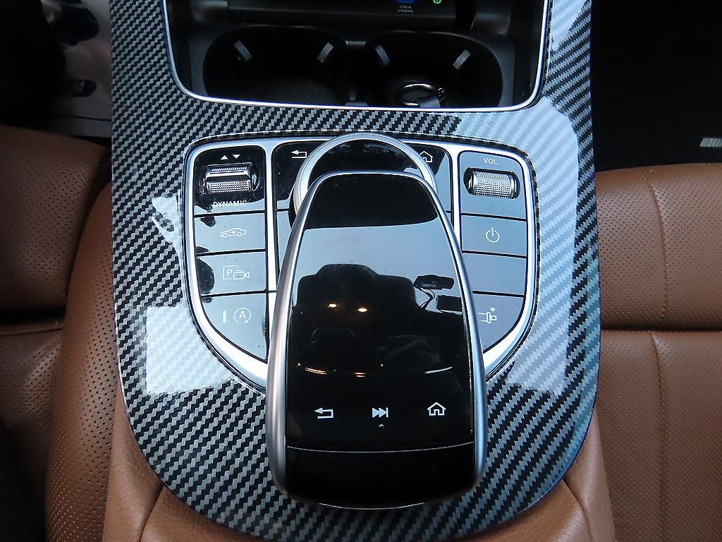 Mercedes Benz E class - Vista 12