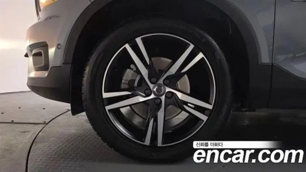 Volvo XC40 - Vista 5