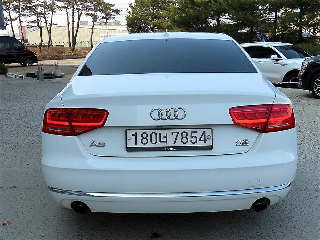 Audi A8 - Vista 4
