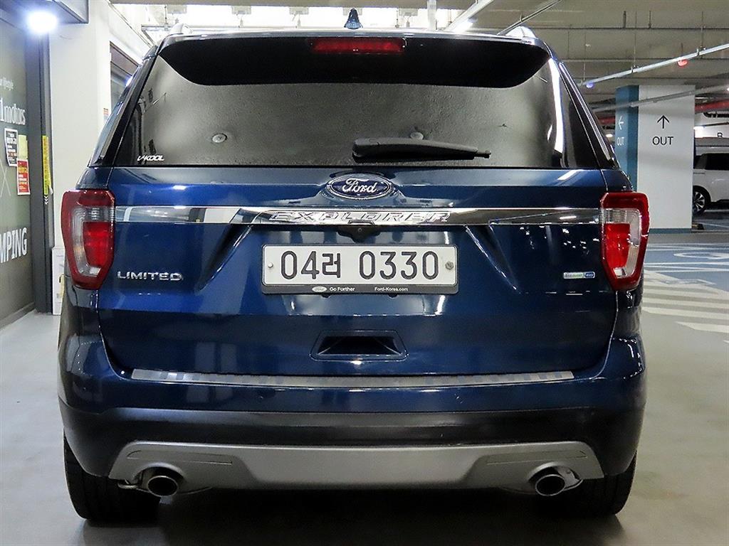 Ford Explorer - Vista 5