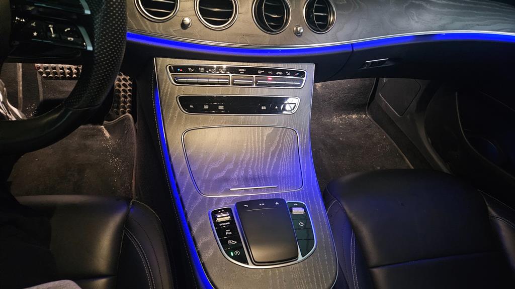 Mercedes Benz E class - Vista 9