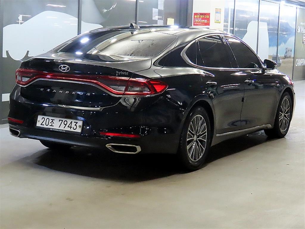 HYUNDAI Grandeur - Vista 4