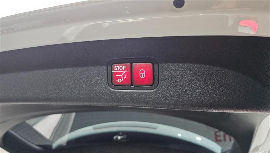 Mercedes Benz GLC Class 2023 Blanco - Importación desde Corea - HF Imports Iquique - Foto 19