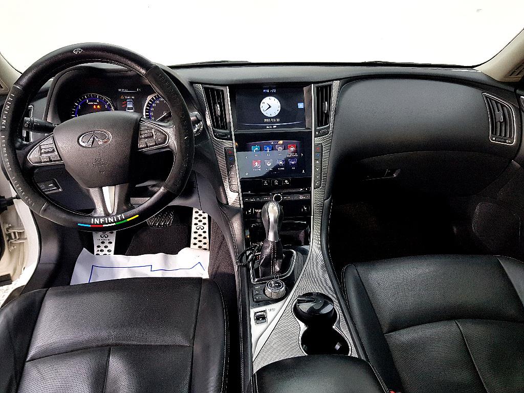 Infiniti Q - Vista 5