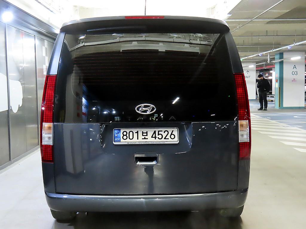 HYUNDAI Staria - Vista 5