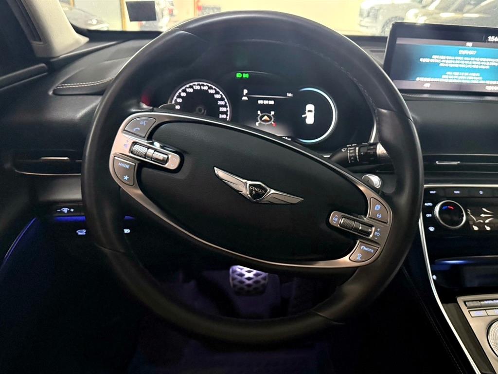 Genesis GV80 - Vista 9