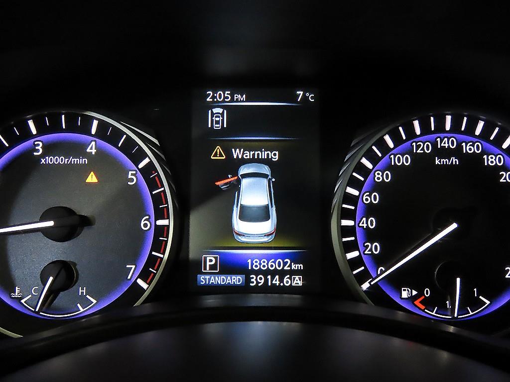 Infiniti Q - Vista 9