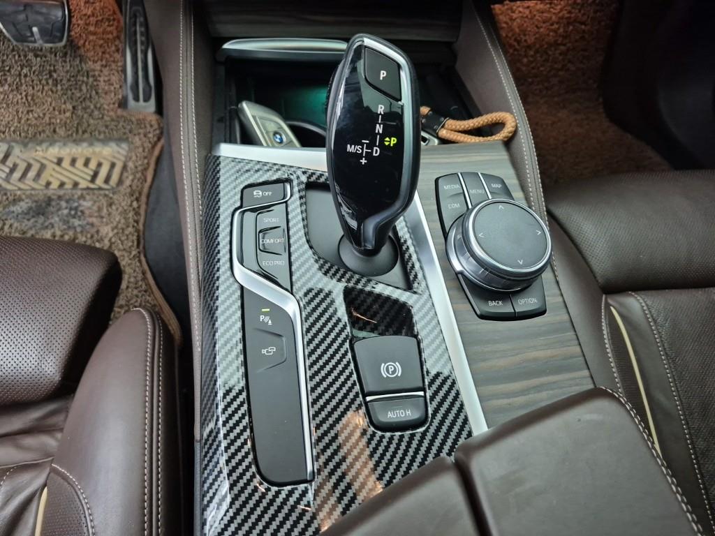 BMW 5 Series - Vista 8