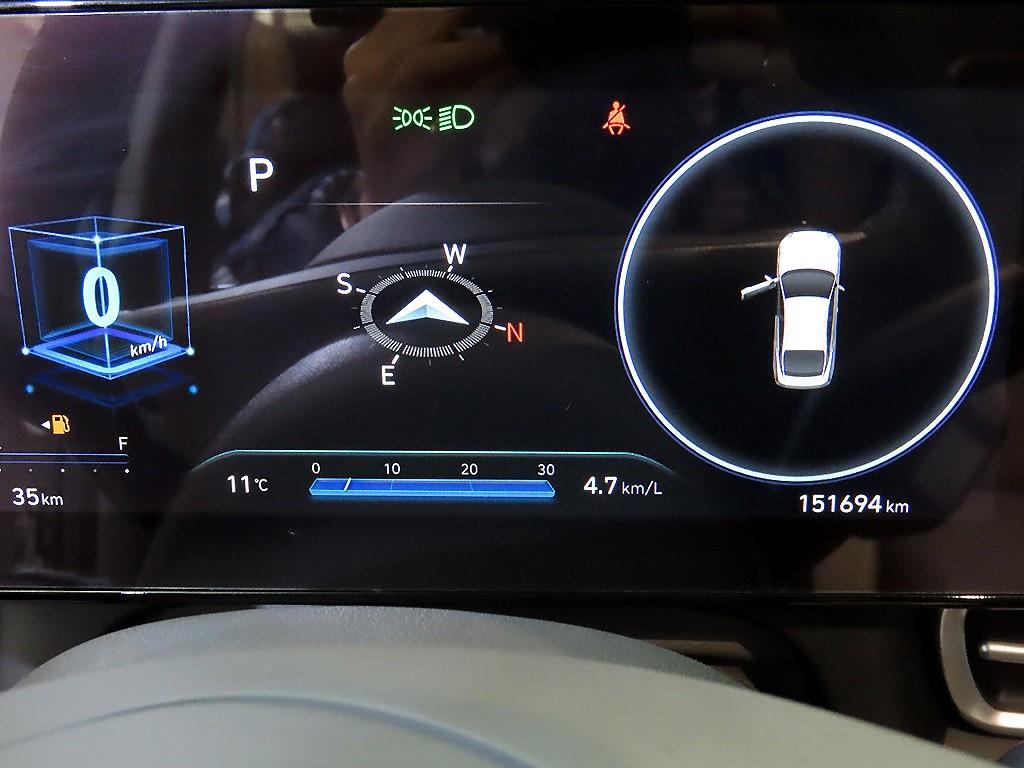 HYUNDAI Avante - Vista 8