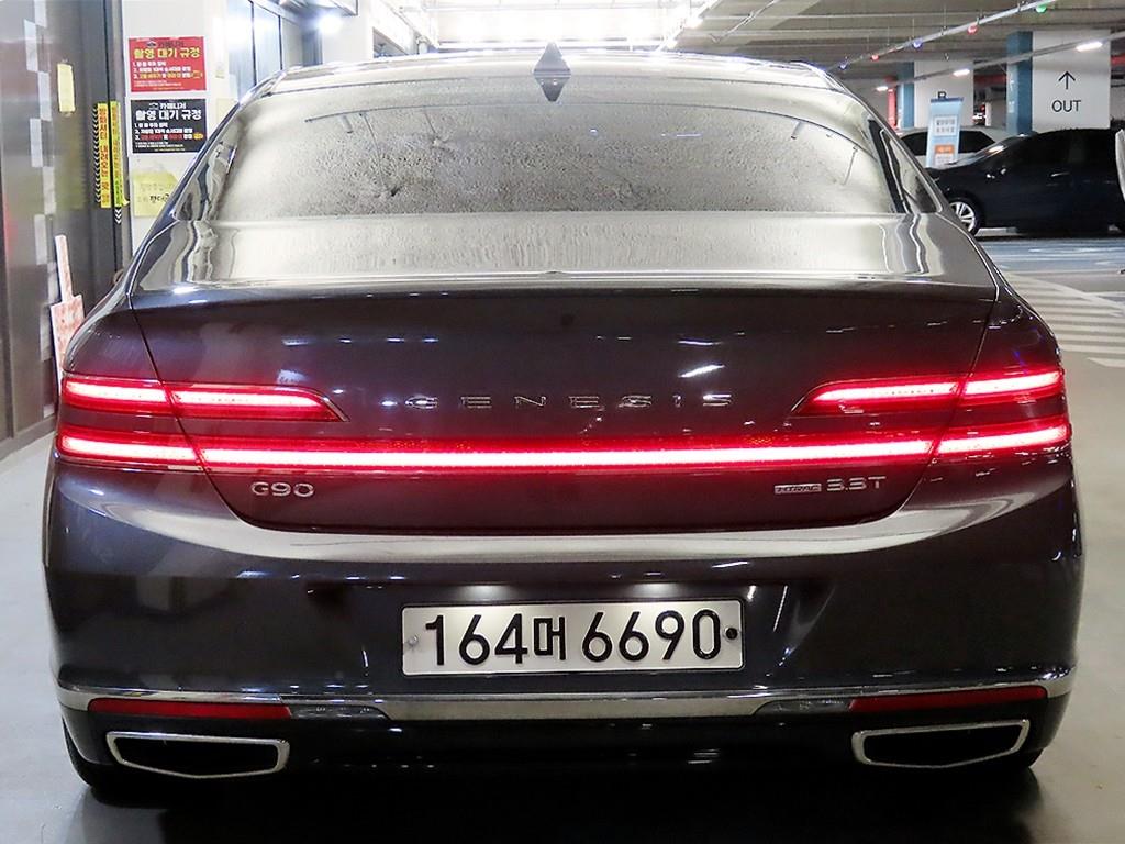 Genesis G90 - Vista 6