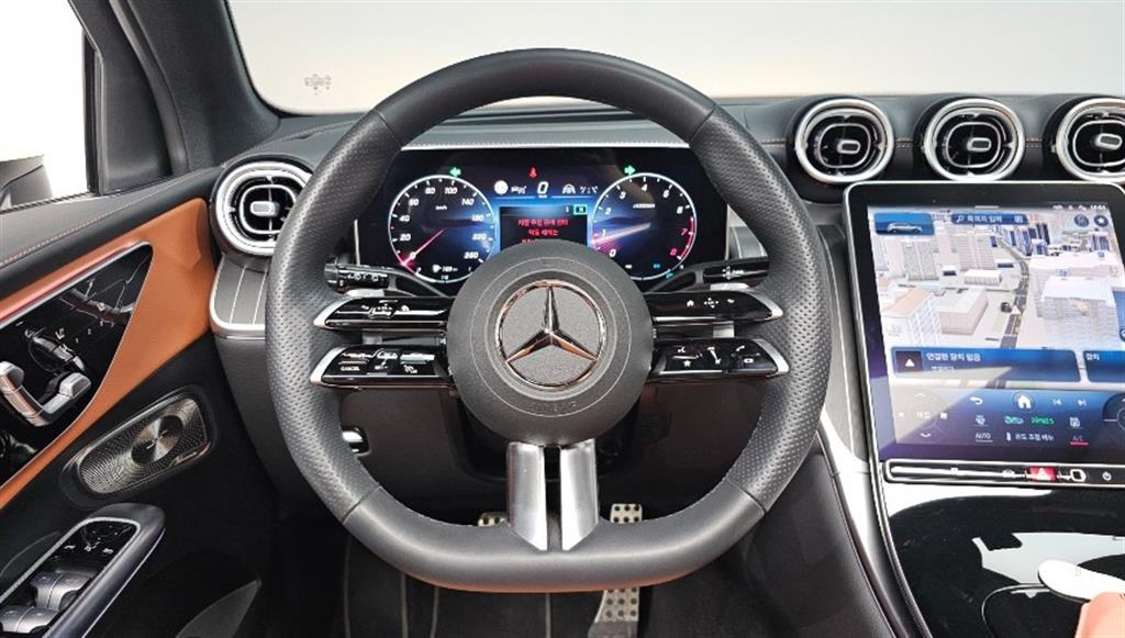 Mercedes Benz GLC Class 2023 Blanco - Importación desde Corea - HF Imports Iquique - Foto 13