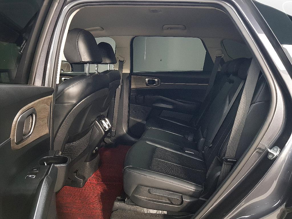 KIA Sorento - Vista 9