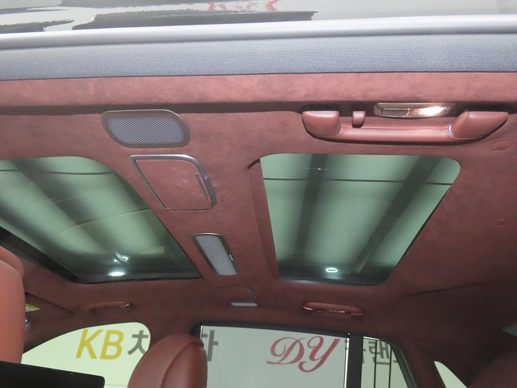 Genesis G90 - Vista 12