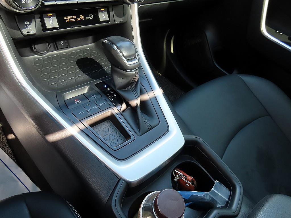 Toyota RAV4 - Vista 9