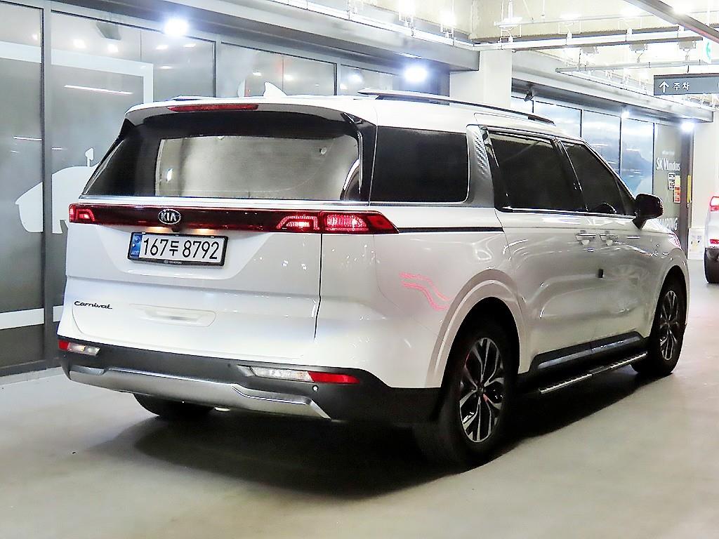 KIA Carnival - Vista 4