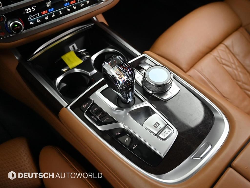 BMW 7 Series - Vista 8